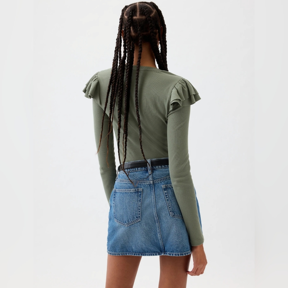 GAP 💚Ribbed Ruffle T-shirt - Picture 2 of 7